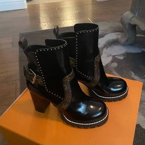 Louis Vuitton Star Trail Ankle Boots